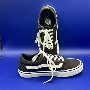 VANS Old Skool Black and White Canvas Womens 8.0 - Skate Shoes